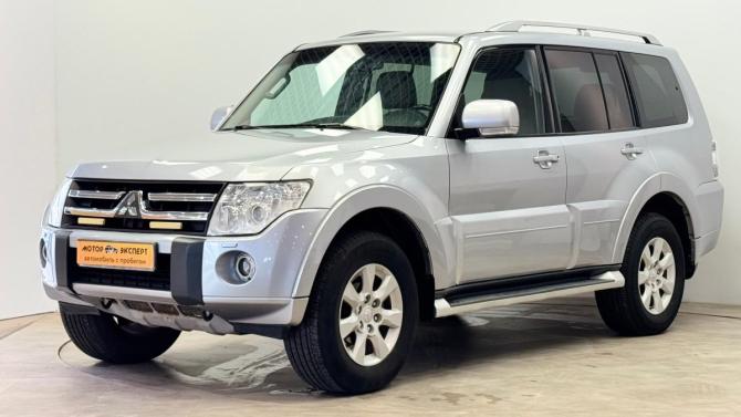 Mitsubishi Pajero IV с пробегом 2011 года, цена 2 000 000 рублей, 108418 км, внедорожник, Автокод Объявления