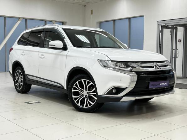 Mitsubishi Outlander III Рестайлинг 2 с пробегом 2016 года, цена 1 890 000 рублей, 113112 км, внедорожник, Автокод Объявления