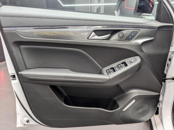 Haval Jolion I Рестайлинг с пробегом 2025 года, цена 2 299 000 рублей, 4790 км, внедорожник, Автокод Объявления