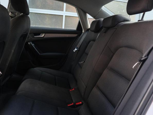 Audi A4 IV (B8) Рестайлинг с пробегом 2012 года, цена 1 535 000 рублей, 143167 км, седан, Автокод Объявления