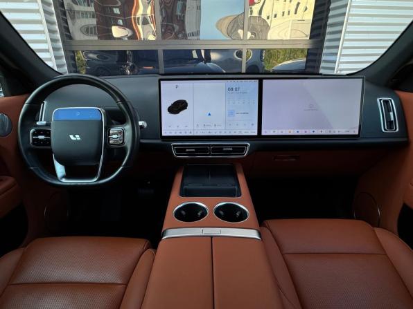 Li Auto (Lixiang) L7 I с пробегом 2024 года, цена 5 840 000 рублей, 43700 км, внедорожник, Автокод Объявления