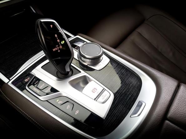 BMW 7 серии VI (G11/G12) Рестайлинг с пробегом 2020 года, цена 5 390 000 рублей, 86374 км, седан, Автокод Объявления