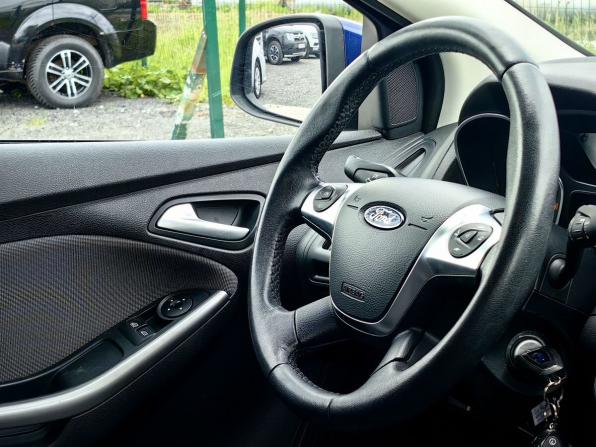Ford Focus III с пробегом 2015 года, цена 979 000 рублей, 78000 км, хэтчбек, Автокод Объявления