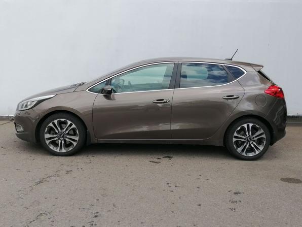 Kia Ceed II с пробегом 2013 года, цена 985 000 рублей, 260942 км, хэтчбек, Автокод Объявления