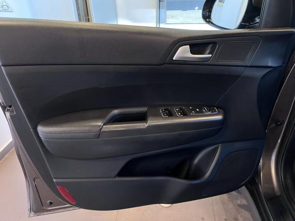 Kia Sportage IV Рестайлинг с пробегом 2018 года, цена 2 280 000 рублей, 138819 км, внедорожник, Автокод Объявления