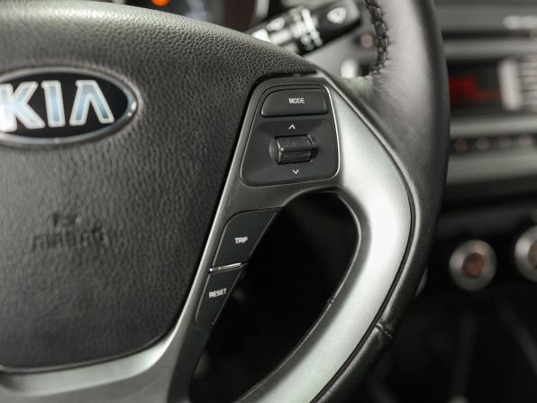 Kia Rio III Рестайлинг с пробегом 2016 года, цена 959 000 рублей, 196000 км, седан, Автокод Объявления