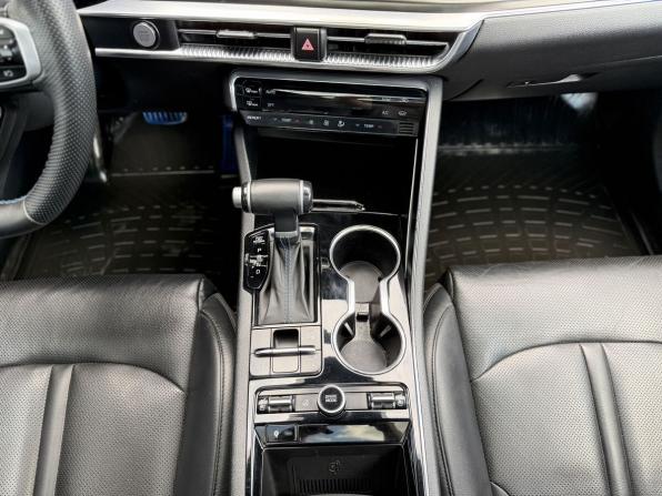 Kia K5 III с пробегом 2020 года, цена 2 400 000 рублей, 104602 км, седан, Автокод Объявления