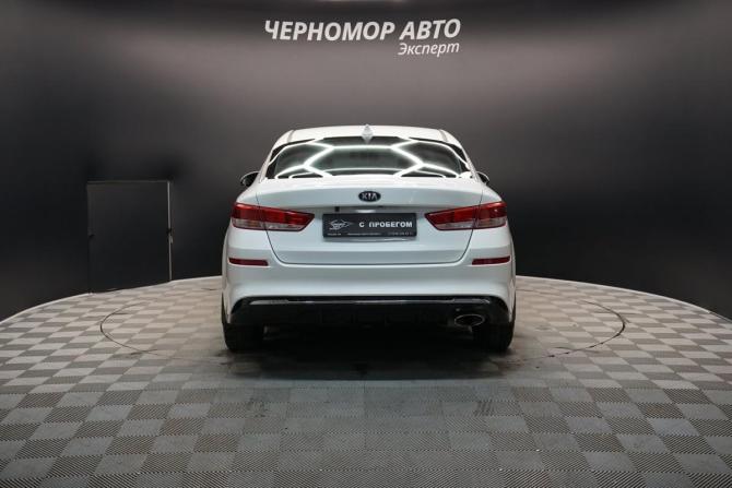 Kia Optima IV Рестайлинг с пробегом 2018 года, цена 1 777 000 рублей, 174000 км, седан, Автокод Объявления