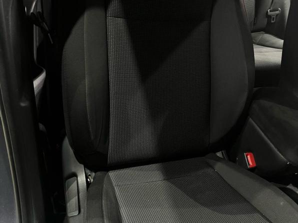 Hyundai Solaris II с пробегом 2017 года, цена 1 050 000 рублей, 144870 км, седан, Автокод Объявления