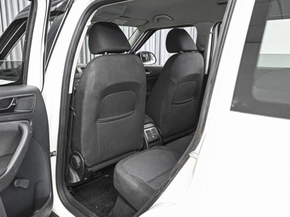 Skoda Yeti I Рестайлинг с пробегом 2013 года, цена 1 048 000 рублей, 134081 км, внедорожник, Автокод Объявления