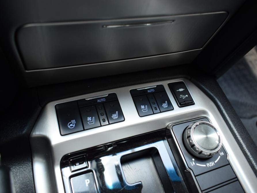 Toyota Land Cruiser 200 Series Рестайлинг 2 Челябинск  - изображение 15