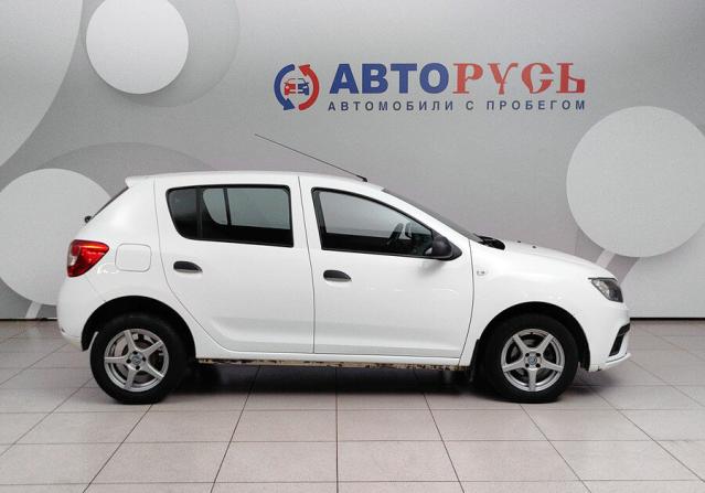 Renault Sandero II Рестайлинг с пробегом 2019 года, цена 898 000 рублей, 105314 км, хэтчбек, Автокод Объявления