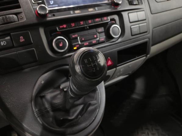 Volkswagen Caravelle T5 Рестайлинг с пробегом 2013 года, цена 1 820 000 рублей, 231960 км, минивэн, Автокод Объявления