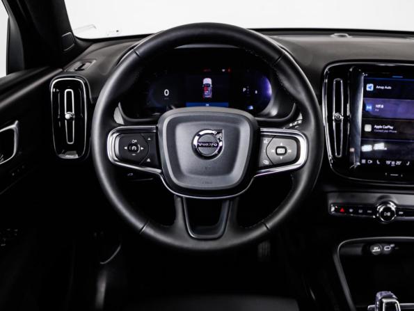 Volvo XC40 I Рестайлинг с пробегом 2024 года, цена 4 657 802 рубля, 55 км, внедорожник, Автокод Объявления