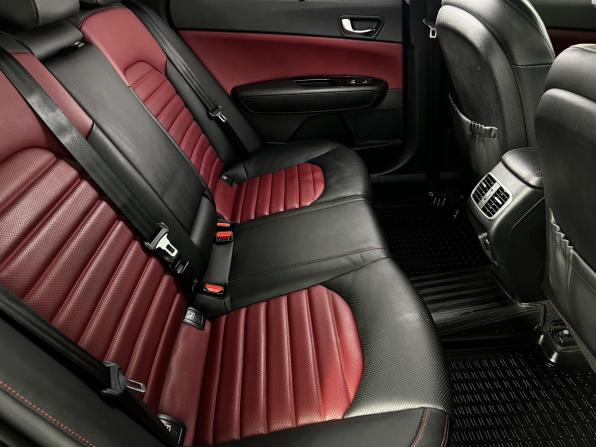 Kia Optima IV Рестайлинг с пробегом 2018 года, цена 2 199 000 рублей, 98446 км, седан, Автокод Объявления