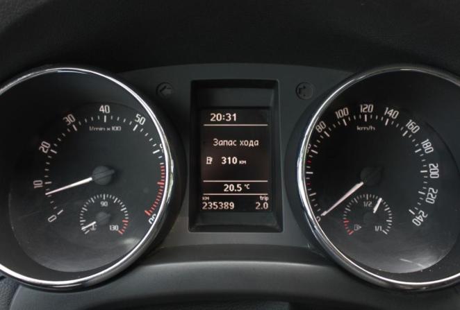 Skoda Yeti I Рестайлинг с пробегом 2013 года, цена 810 000 рублей, 235389 км, внедорожник, Автокод Объявления