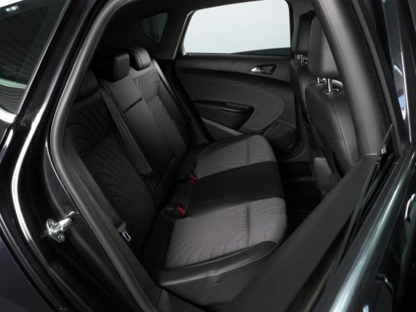 Opel Astra J Рестайлинг с пробегом 2014 года, цена 979 000 рублей, 124205 км, хэтчбек, Автокод Объявления