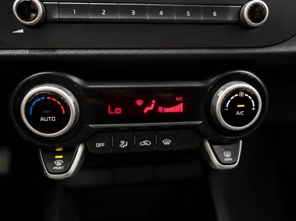 Kia Rio IV Рестайлинг с пробегом 2020 года, цена 1 569 000 рублей, 62593 км, седан, Автокод Объявления