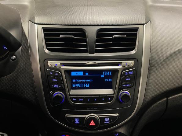 Hyundai Solaris I Рестайлинг с пробегом 2016 года, цена 950 000 рублей, 168521 км, хэтчбек, Автокод Объявления
