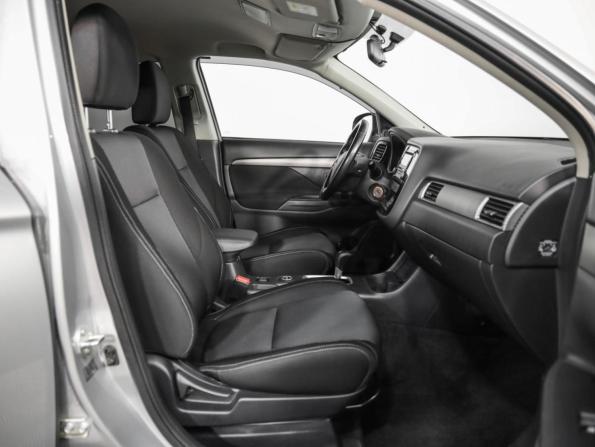 Mitsubishi Outlander III Рестайлинг 2 с пробегом 2016 года, цена 2 016 000 рублей, 38000 км, внедорожник, Автокод Объявления