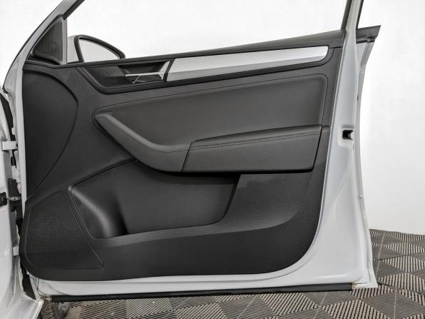 Skoda Rapid I Рестайлинг с пробегом 2019 года, цена 1 100 000 рублей, 199977 км, лифтбек, Автокод Объявления