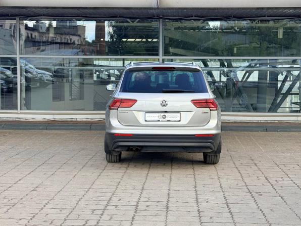 Volkswagen Tiguan II с пробегом 2018 года, цена 2 230 000 рублей, 83000 км, внедорожник, Автокод Объявления