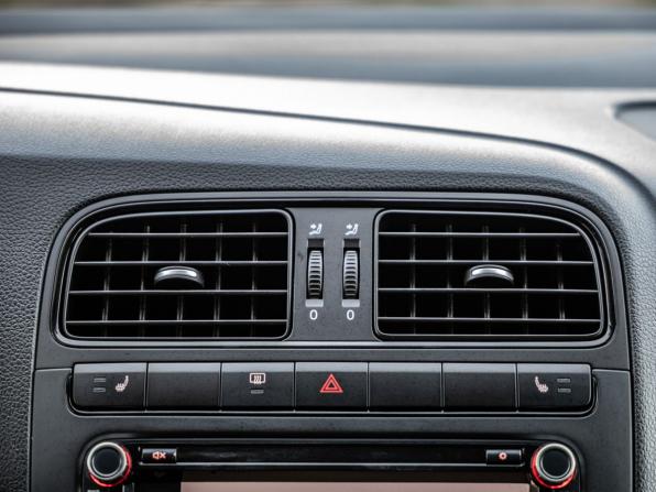 Volkswagen Polo V Рестайлинг с пробегом 2020 года, цена 1 418 000 рублей, 102253 км, седан, Автокод Объявления