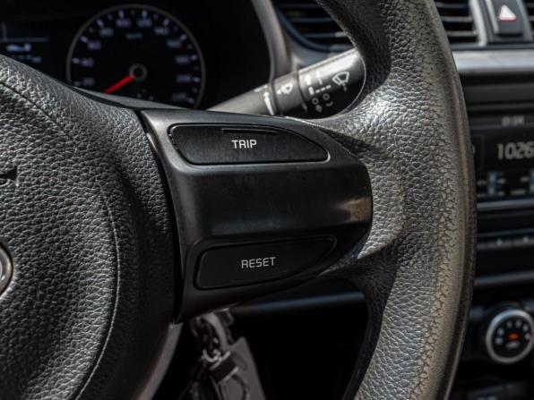 Kia Rio IV Рестайлинг с пробегом 2021 года, цена 1 340 000 рублей, 170500 км, седан, Автокод Объявления