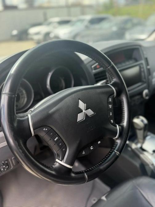 Mitsubishi Pajero IV Рестайлинг 1 Москва  - изображение 11