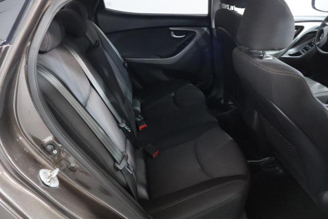 Hyundai Elantra V (MD) Рестайлинг с пробегом 2015 года, цена 1 049 000 рублей, 192000 км, седан, Автокод Объявления
