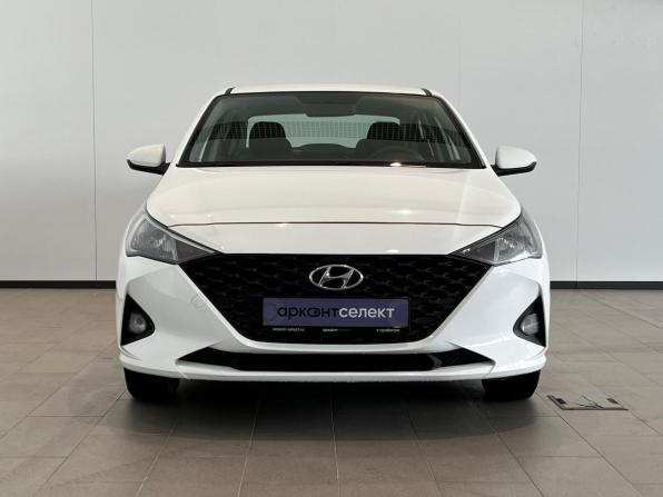 Hyundai Solaris II Рестайлинг с пробегом 2021 года, цена 1 390 000 рублей, 46627 км, седан, Автокод Объявления