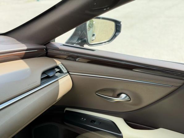 Lexus ES VII с пробегом 2018 года, цена 3 195 000 рублей, 174515 км, седан, Автокод Объявления