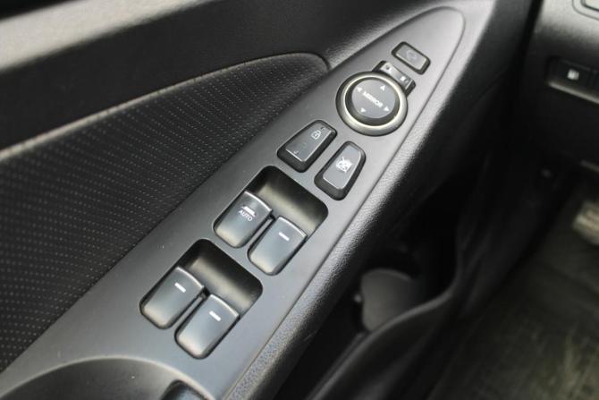 Hyundai Sonata VI (YF) с пробегом 2011 года, цена 1 050 000 рублей, 158000 км, седан, Автокод Объявления