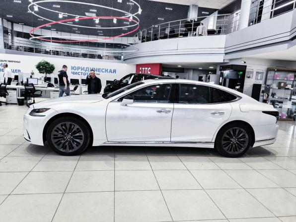 Lexus LS V с пробегом 2018 года, цена 5 550 000 рублей, 118016 км, седан, Автокод Объявления