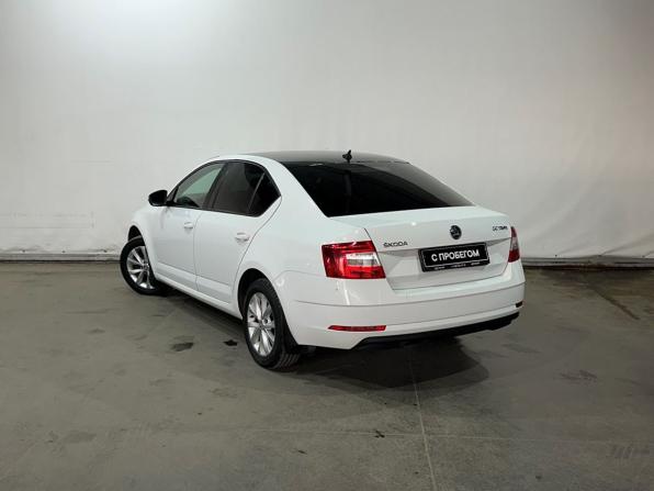 Skoda Octavia III (A7) Рестайлинг с пробегом 2017 года, цена 1 459 000 рублей, 181867 км, лифтбек, Автокод Объявления