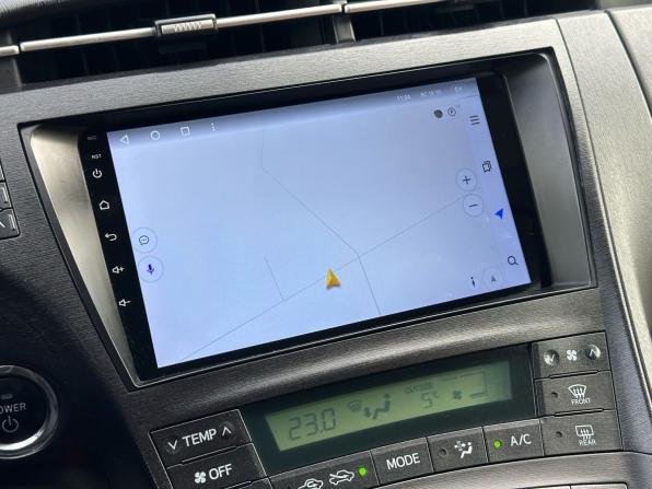 Toyota Prius III (XW30) с пробегом 2011 года, цена 930 000 рублей, 186916 км, лифтбек, Автокод Объявления