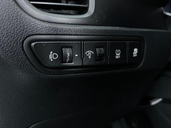 Kia Rio IV с пробегом 2017 года, цена 1 297 000 рублей, 140591 км, седан, Автокод Объявления