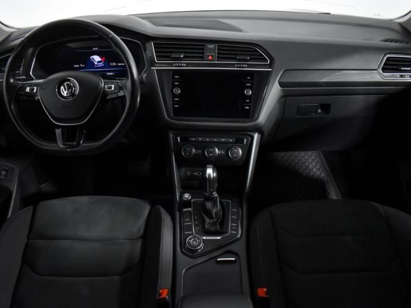 Volkswagen Tiguan II с пробегом 2018 года, цена 2 810 000 рублей, 130587 км, внедорожник, Автокод Объявления