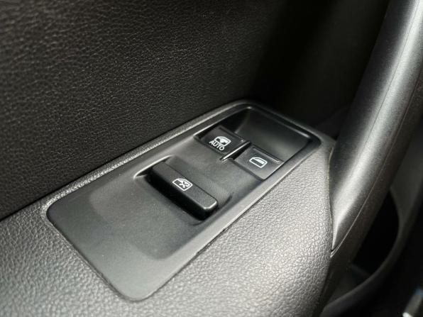 Volkswagen Polo V Рестайлинг с пробегом 2016 года, цена 900 000 рублей, 173531 км, седан, Автокод Объявления
