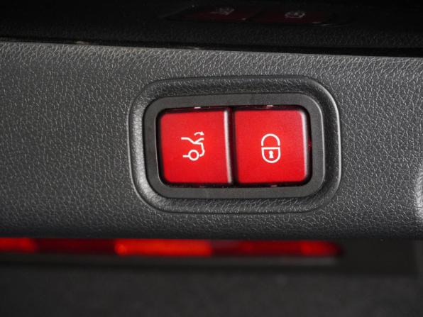 Mercedes-Benz E-Класс V (W213 S213 C238) Рестайлинг с пробегом 2021 года, цена 6 649 000 рублей, 47762 км, седан, Автокод Объявления