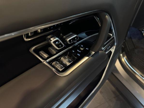 Land Rover Range Rover V с пробегом 2025 года, цена 21 450 000 рублей, 324 км, внедорожник, Автокод Объявления
