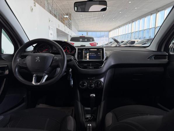 Peugeot 208 I с пробегом 2013 года, цена 800 000 рублей, 135000 км, хэтчбек, Автокод Объявления