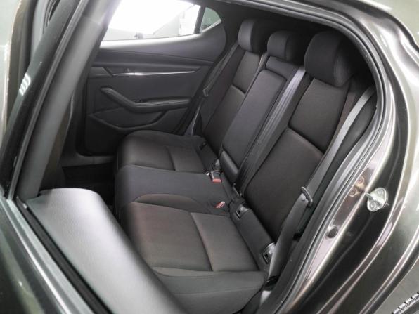 Mazda 3 IV (BP) с пробегом 2021 года, цена 1 879 000 рублей, 76294 км, хэтчбек, Автокод Объявления