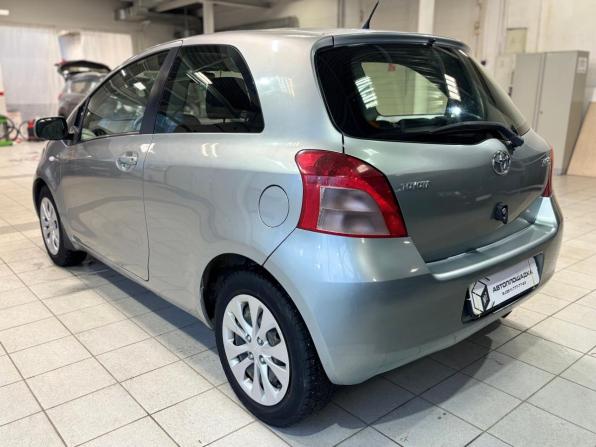 Toyota Yaris II с пробегом 2008 года, цена 749 000 рублей, 87756 км, хэтчбек, Автокод Объявления