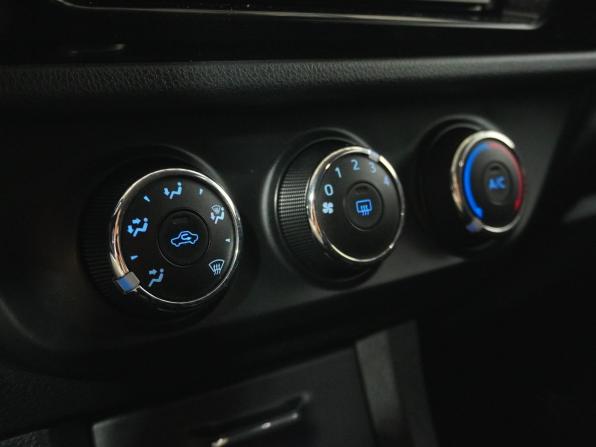 Toyota Corolla XI (E160 E170 E180) с пробегом 2013 года, цена 1 150 000 рублей, 175881 км, седан, Автокод Объявления