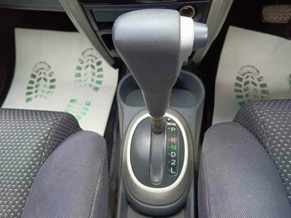 Toyota Ist I с пробегом 2004 года, цена 439 995 рублей, 296236 км, хэтчбек, Автокод Объявления