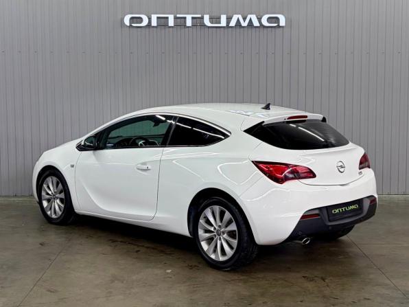 Opel Astra J Рестайлинг с пробегом 2013 года, цена 977 000 рублей, 198028 км, хэтчбек, Автокод Объявления