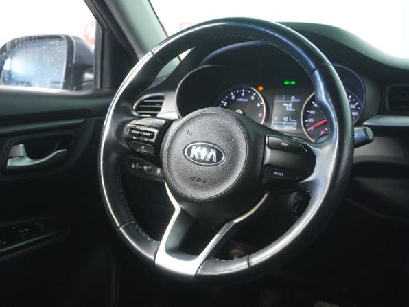 Kia Rio IV с пробегом 2018 года, цена 1 365 000 рублей, 76471 км, седан, Автокод Объявления