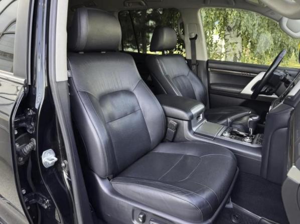 Toyota Land Cruiser 200 Series Рестайлинг 2 с пробегом 2018 года, цена 4 940 000 рублей, 288134 км, внедорожник, Автокод Объявления