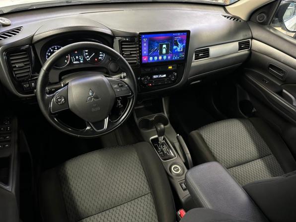 Mitsubishi Outlander III Рестайлинг 2 с пробегом 2015 года, цена 1 583 000 рублей, 145251 км, внедорожник, Автокод Объявления